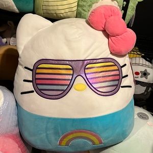 Fun in the Sun Hello Kitty with Sunglasses